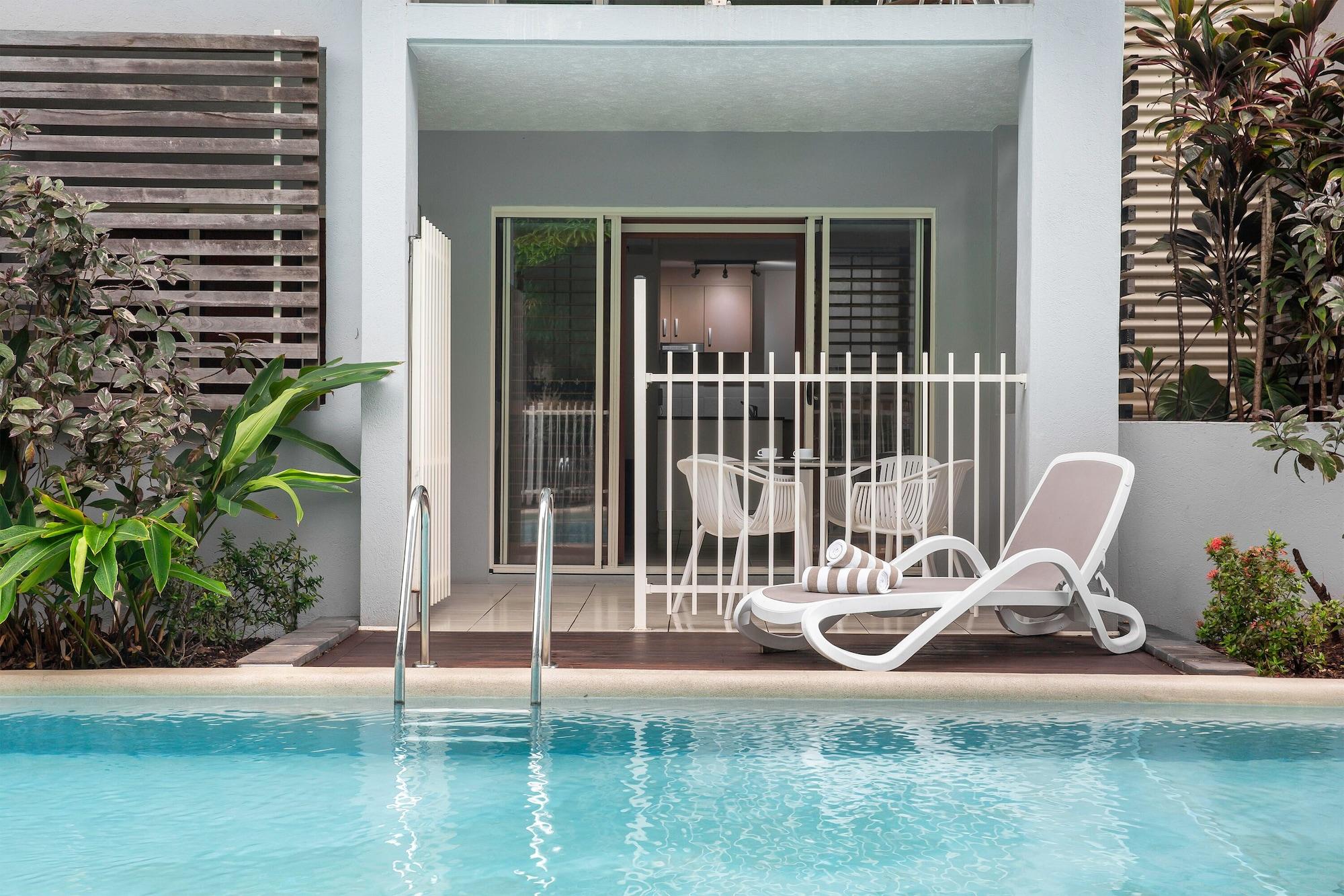 Mantra Aqueous On Port Lejlighedshotel Port Douglas Eksteriør billede